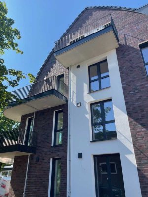 *** NEU: ENERGIEEFFIZIENTE 3-Zi.-NEUBAU-WOHNUNG MIT BALKON, FAHRSTUHL UND TIEFGARAGE ***