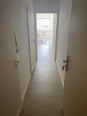 !!! Frisch renovierte/möblierte Wohnung in zentraler Lage !!!