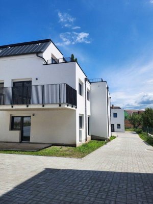 Sonnenstrahlen am Balkon - Erstbezug in Kleinhöflein