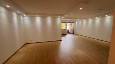 Schöne 2-Zimmer-Wohnung in Hemhofen bei Erlangen – Großer Wohnraum mit Studiocharakter