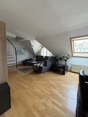 Vollmöbliert Alltagstaugliche 2,5-Zimmer-Wohnung mit Balkon in Düsseldorf-Gerresheim