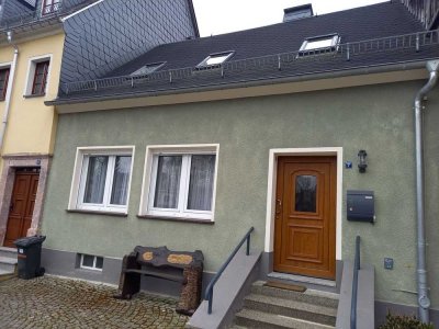 Einfamilienhaus in traumhafter Lage, modern eingerichtet und möbiliert
