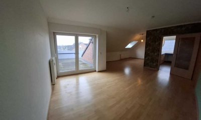 Maisonette-3-Zimmer Wohnung mit großer Dachterasse und Garage in Duisburg-Bergheim