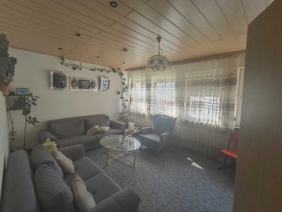 Freundliche 5-Zimmer-Maisonette-Wohnung mit Balkon in Kusel