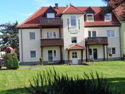 Weg vom Schuss - Gepflegte 2-Raum-Wohnung 1. OG mit Balkon und EBK in Borna / OT Wyhra