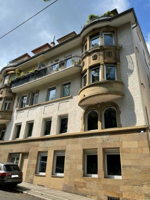 Großzügige 6 1/2-Zimmer-Altbau-Maisonette mit Charme und Komfort im Kernerviertel