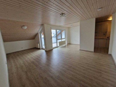 Helle 1.5 Zimmer Wohnung