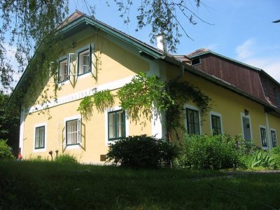 LANDHAUSVILLA mit Pool im Apfelgarten - 7 Zimmer