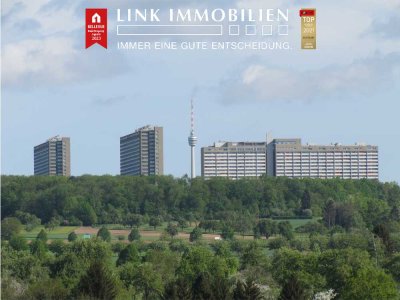 S-Asemwald: Frisch sanierte 2,5-Zimmer-Wohnung mit Balkon und TG-Stellplatz