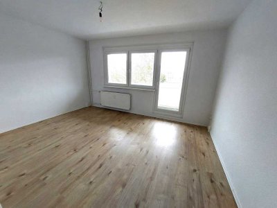 Renovierte 2-Zimmer-Wohnung mit großem Balkon