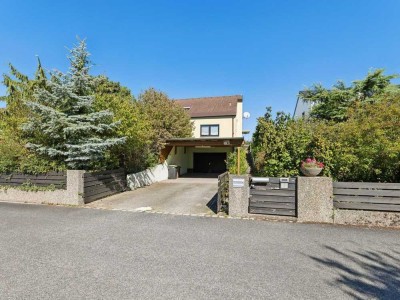 Schönes Zweifamilienhaus mit Südterrassen in ruhiger Lage von Seukendorf