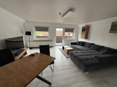 Helle 3-Zimmer Dachgeschosswohnung mit Balkon in Edelsfeld