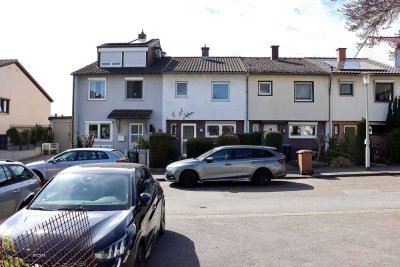 Sanierungsbedürftiges Haus mit Garten und Erweiterungspotenzial