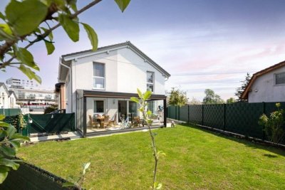 Ruhiges Familienparadies in TOP-LAGE mit Wintergarten, 2 Stellplätzen &amp; Glasfaser – Bezugsfertig!