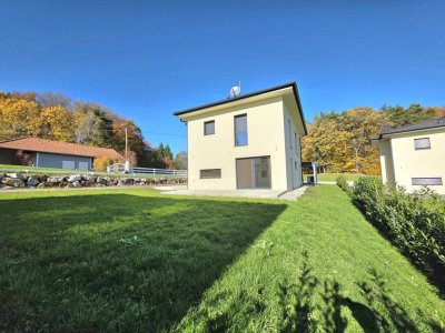 Erstbezug! Modernes Einfamilienhaus in idyllischer Lage!