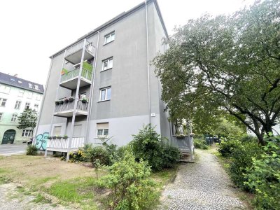 2 Zimmer Wohnung mit Wohnküche, Balkon und Küchenzeile