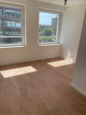 Geschmackvolle 4-Raum-Wohnung mit gehobener Innenausstattung mit Balkon in Hannover