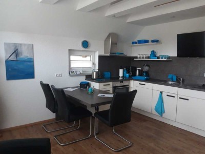 Exklusive 2,5-Zimmer-Wohnung mit gehobener Innenausstattung mit EBK in Owingen