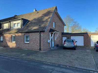 schönes, ruhig, aber zentral gelegenes Einfamilienhaus mit großem Garten und Garage zu verkaufen