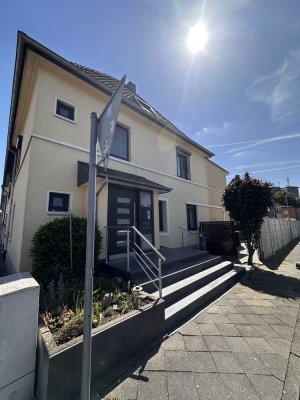 Geräumiges Reihenendhaus mit gehobener Innenausstattung und Einliegerwohnung in Mönchengladbach Venn