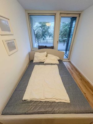 WG-Zimmer / Neugründung 2er-WG mit Balkon in München-Freimann