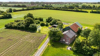 Wo der Horizont weit und das Leben ruhig ist – Einfamilienhaus mit Einliegerwohnung in Alleinlage