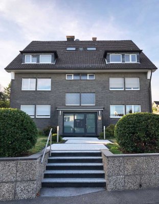 Charmante 1-Zimmer Dachgeschosswohnung mit Einbauküche in Solingen Merscheid