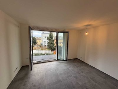 Traumhafte 2 Zimmer Wohnung mit Balkon und Einbauküche