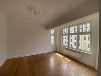 Vermietet + Provisionsfrei! Lichtdurchflutete 4-Zimmer-Wohnung als solide Kapitalanlage