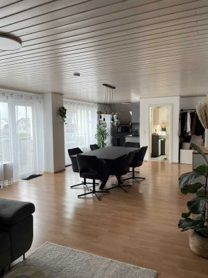 Moderne und großzügige 2-Zimmer-Maisonette-Wohnung mit Balkon in Ketsch