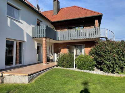 Freundliche 5-Zimmer-Wohnung mit Terrasse, Garten und EBK in OT Dinkelscherben