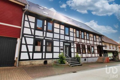 Zwei Haushälften – Ein starkes Investment: Vielseitiges Mehrfamilienhaus mit großem Potenzial