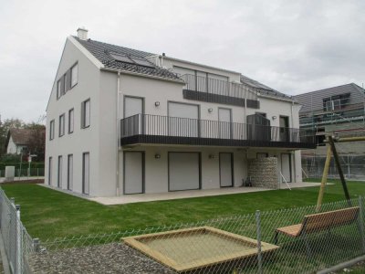 Exklusive, neuwertige 3 Zimmer EG Whg mit geh. Ausstattg., Terrasse u. Gartenanteil in Untermenzing