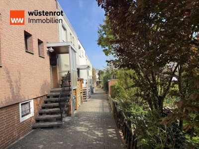Liebevoll modernisiertes Reihenmittelhaus mit traumhaftem Garten in ruhiger Wohnlage