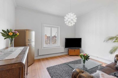 Stilvolle Altbauwohnung mit Balkon für Selbstnutzer oder Cashbuyer (ohne Makler)