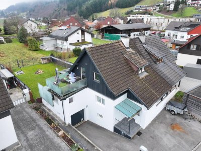 Großzügige Doppelhaushälfte mit Garten, Dachterrasse &amp; flexibler Nutzung in Feldkirch
