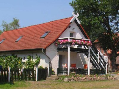 möbliertes 1-Zimmer-Dachgeschoss-Appartement in Toppenstedt