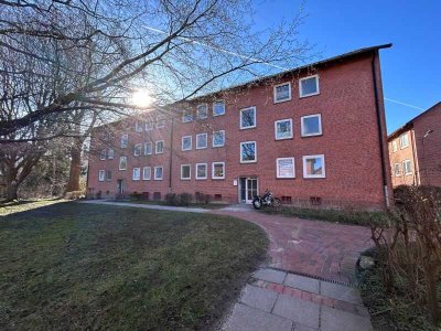 Sanierte 3‑Zimmer‑Erdgeschosswohnung mit großer Fensterfront in Mürwik – bezugsfertig zum 01.07.2026