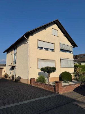 Renovierte Wohnung mit dreieinhalb Zimmern und Garten in Udenheim