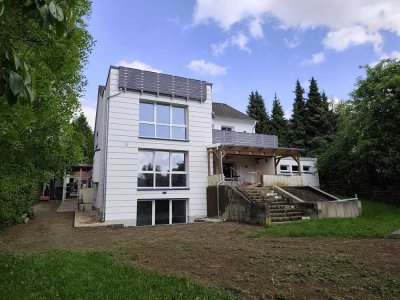 Großzügige Dachgeschosswohnung mit Südwest-Terrasse und tollem Weitblick über Dortmund