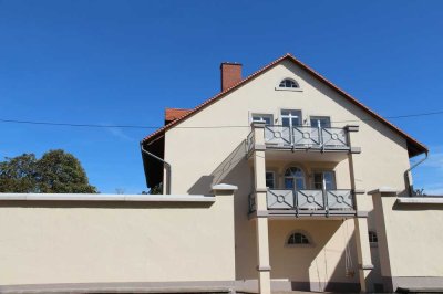 Schöne, gepflegte 2-Zimmer-Dachgeschosswohnung mit EBK in Bad Kreuznach