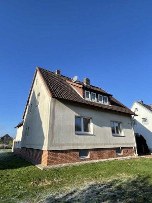 Modernes Zweifamilienhaus in beliebter Wohngegend mit Ausbaupotenzial!