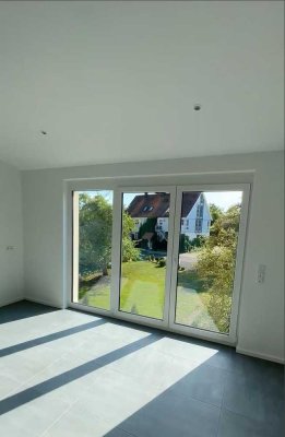 Schöne 3,5-Zimmer-Wohnung mit EBK und großer Terrasse in Dombühl