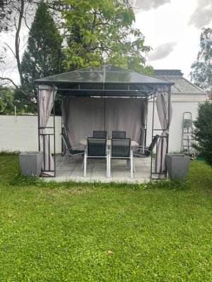 Großzügiger 9-Zimmer-Bungalow in sehr guter Wohnlage