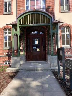 Dachgeschoss im Denkmal! EBK, Fußbodenheizung, Parkett....