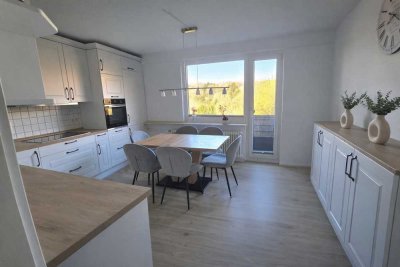 Attraktive 4-Zimmer-Wohnung mit 2 Balkonen in ruhiger, grüner Lage von Wuppertal-Cronenberg