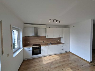 Gemütliche 2-ZKB Dachgeschosswohnung mit Südbalkon und PKW-Stellplatz in Bielefeld Jöllenbeck