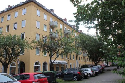Vorankündigung nach Sanierung:  Großzügige 2-Zimmer Altbauwohnung mit Blick in die Goetheanlage