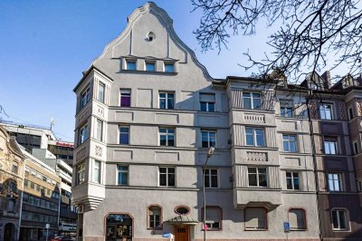 Einzigartiges Altbaujuwel in Bestlage Augsburgs – bezugsfreie, denkmalgeschützte 4-Zimmer-Wohnung