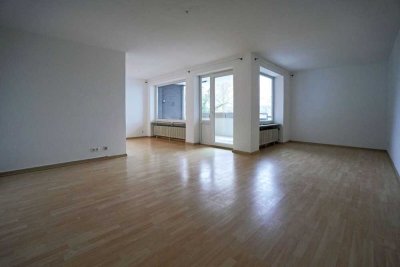Sofort verfügbar: Gut geschnittene 4-Zimmer-Whg. mit Balkon, Stellplatz und Garage in Klein-Buchholz
